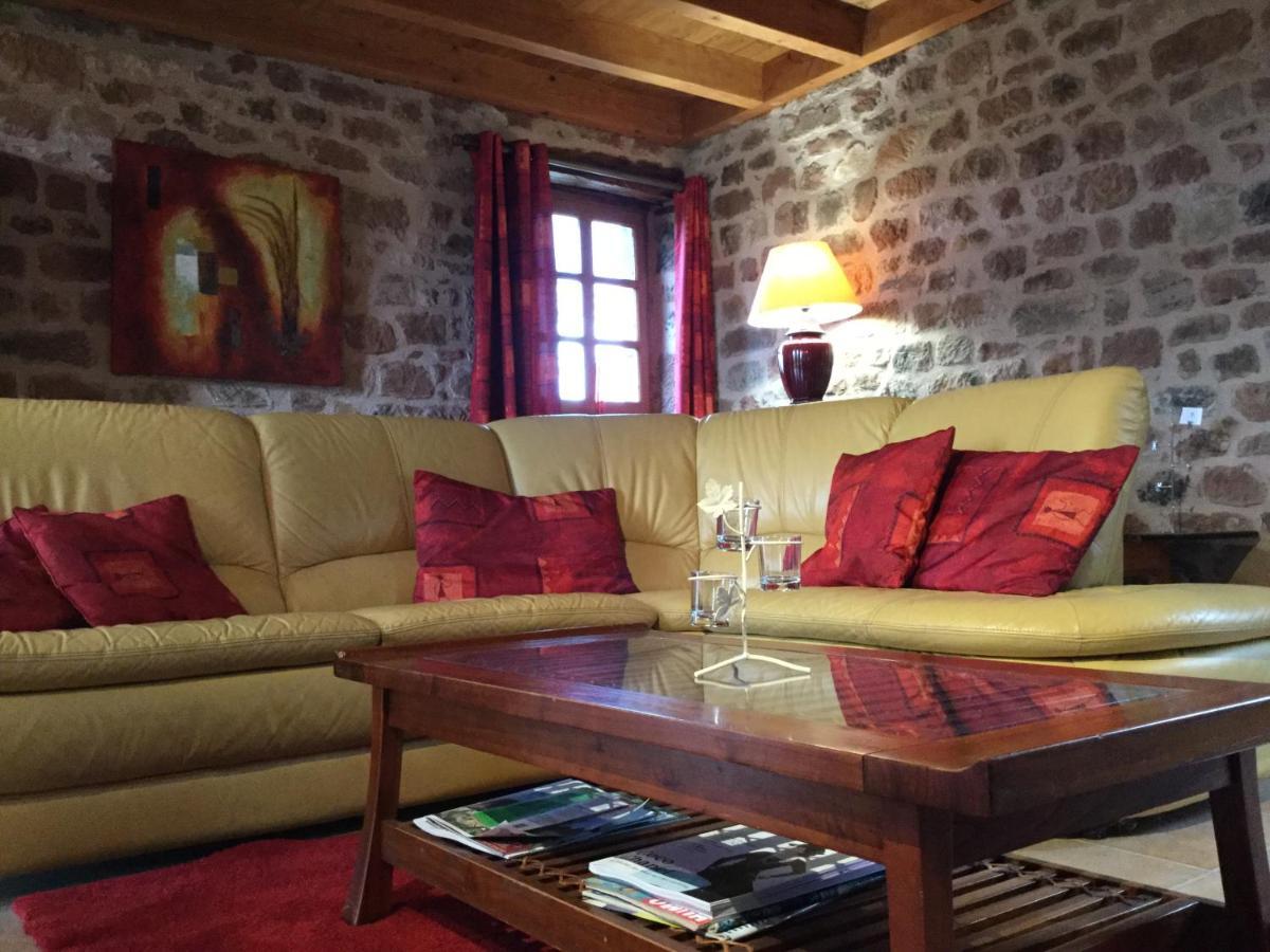 Conques-en-Rouergue Domaine Du Mas Naut Bed & Breakfast エクステリア 写真